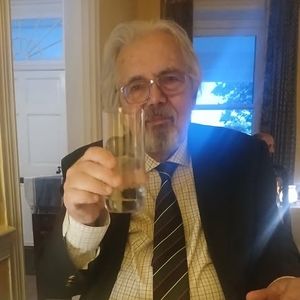 Meet your Posher, Tom